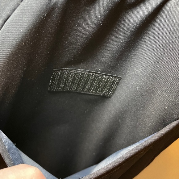 NWOT- Adidas Essentials Sling, Black - Picture 4 of 7